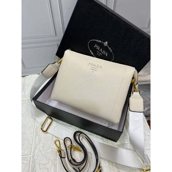 tas fashion Prada slingbag ,clutch selpamg 3ruang free box