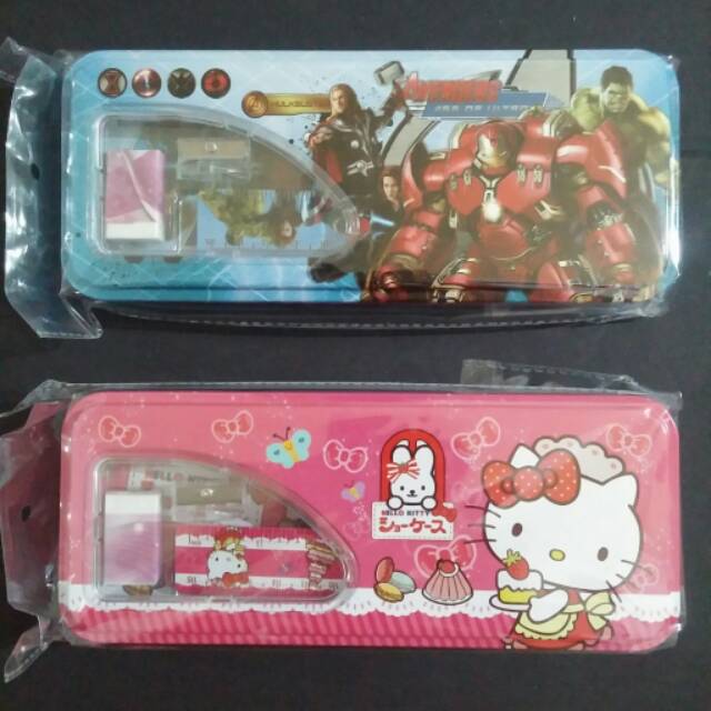 

Kotak pensil kaleng medium isi motif karakter