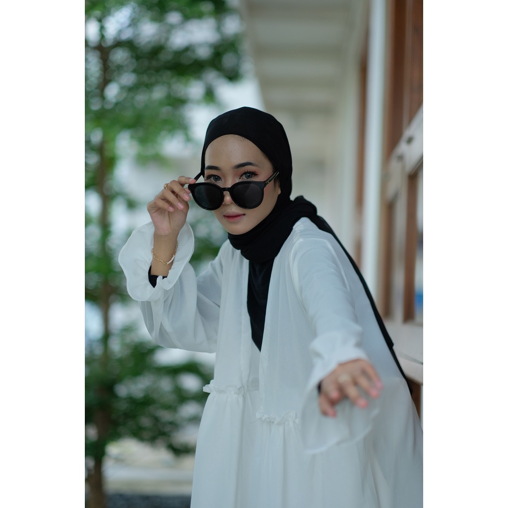 Delaya Long Outer Ceruty Premium High Quality/ Cardi Ceruty Termurah Hits Selebgram Pusatgrosir_solo-DELAYA OUTER PUTIH