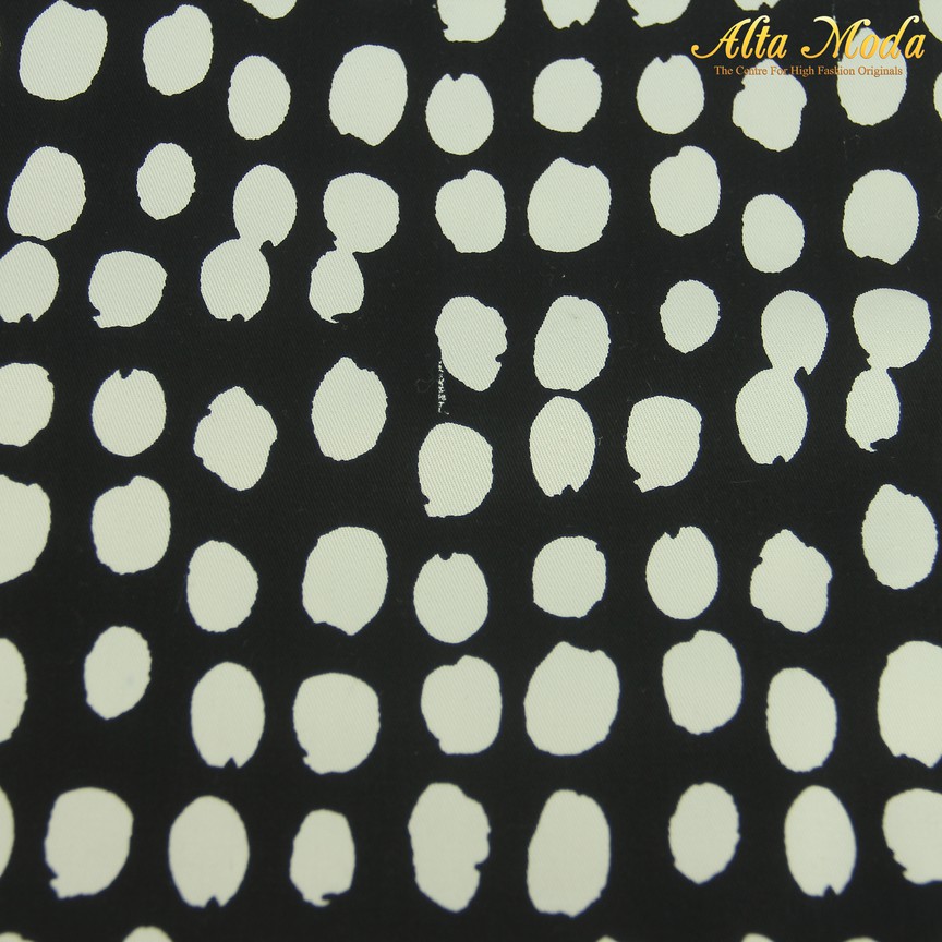 

Alta Moda Cotton Twill Hitam Putih Motif Bulat Acak (1M)