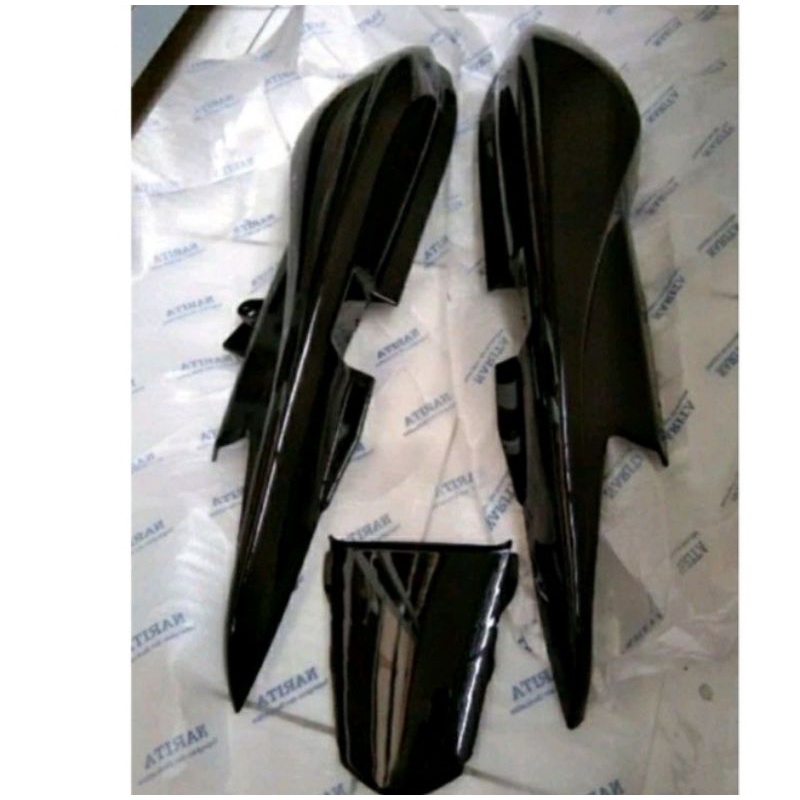 body belakang tiger revo set ped bodi tirev warna hitam putih merah