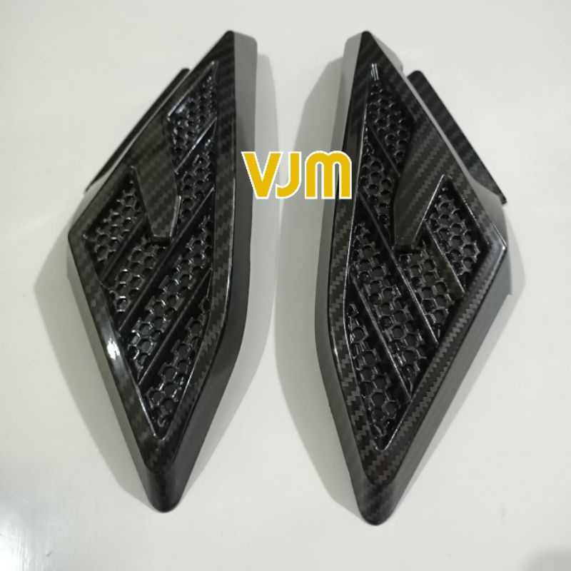 TUTUP COVER PIJAKAN BODY SAMPING NMAX NEW CARBON GOZIMA