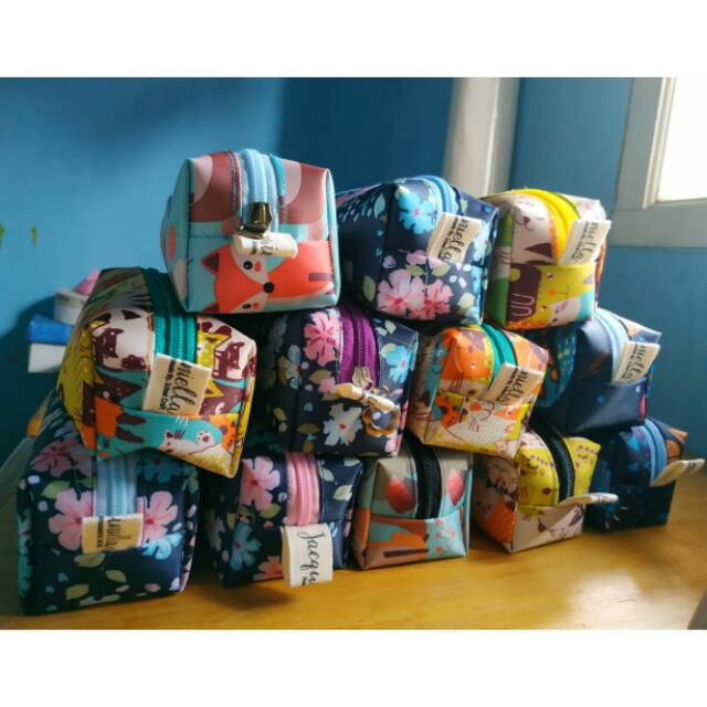 

Tempat pinsil | pouch