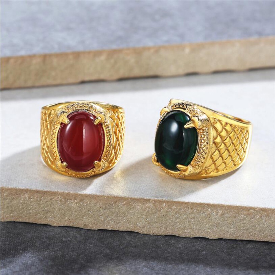 Cincin Bahan Titanium Steel Warna Gold Hias Ruby Emeraldkristal Gaya Punk Untuk Pria