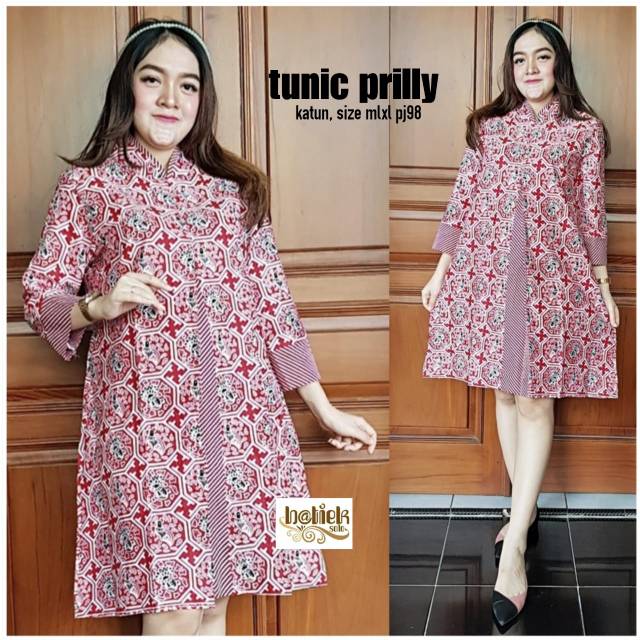 Tunik kerja bahan katun Prilly atasan model  pias depan baju batik wanita ibu remaja seragam seragaman putri dewasa unik cantik modis fashion muslim muslimah ploy modern seragam seragaman kembaran natal kekinian