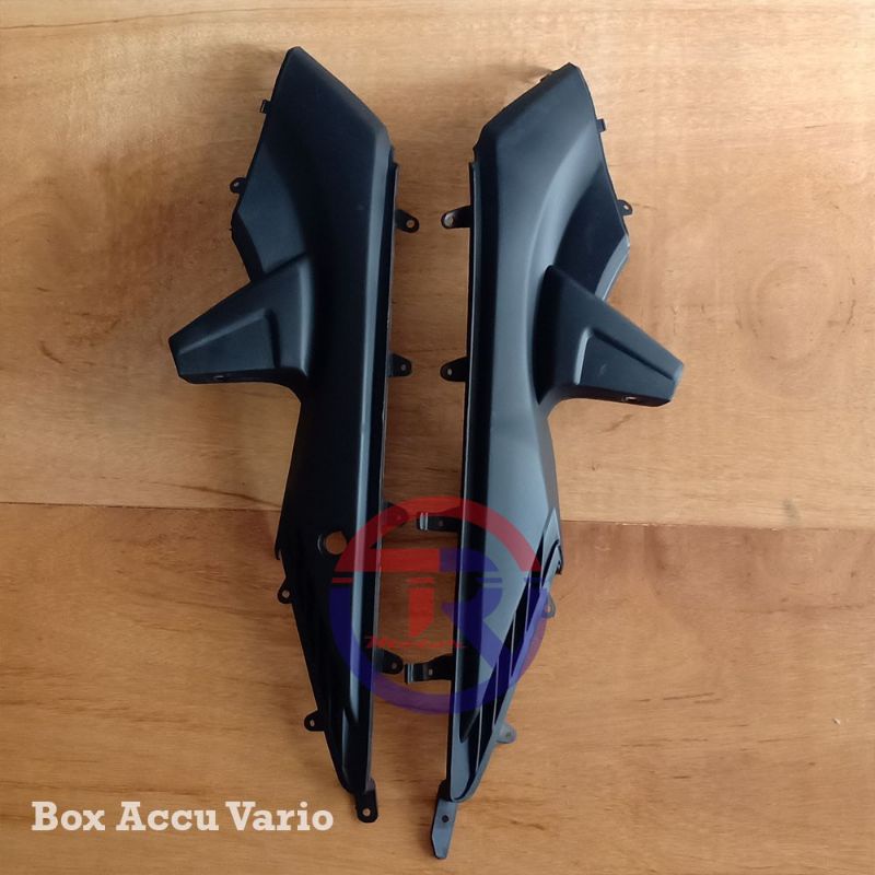 Tutup bok aki vario 110 karbu