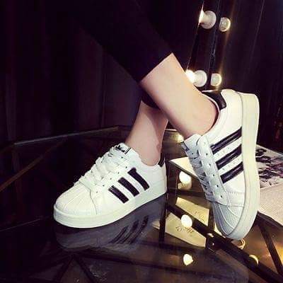 SEPATU WANITA SNEAKERS ADIDAS LIST HITAM SIMPLE CASUAL