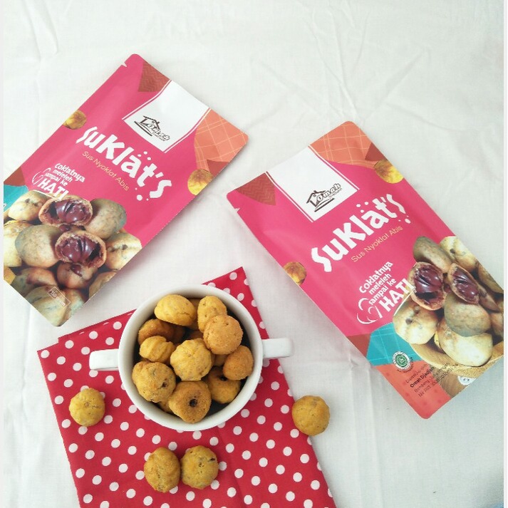 

SUKLAT'S ( soes kering coklat )