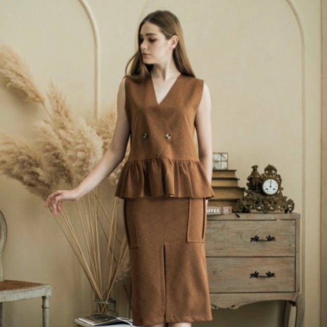 1 set bianc top and michael skirt in caramel by maven