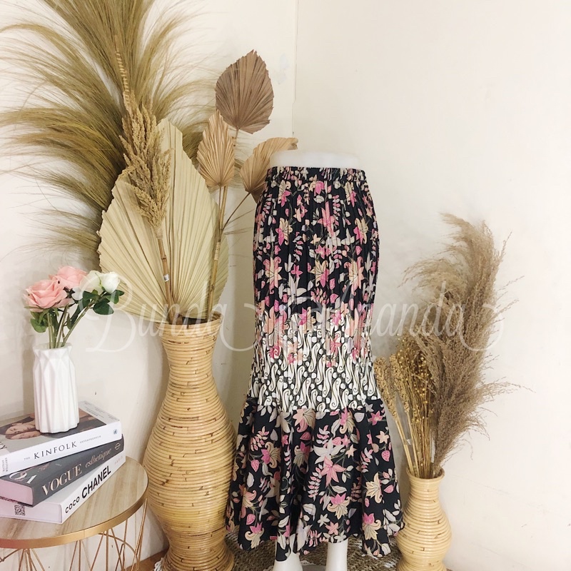 Rok Batik Plisket Duyung-Bougenvile Hitam