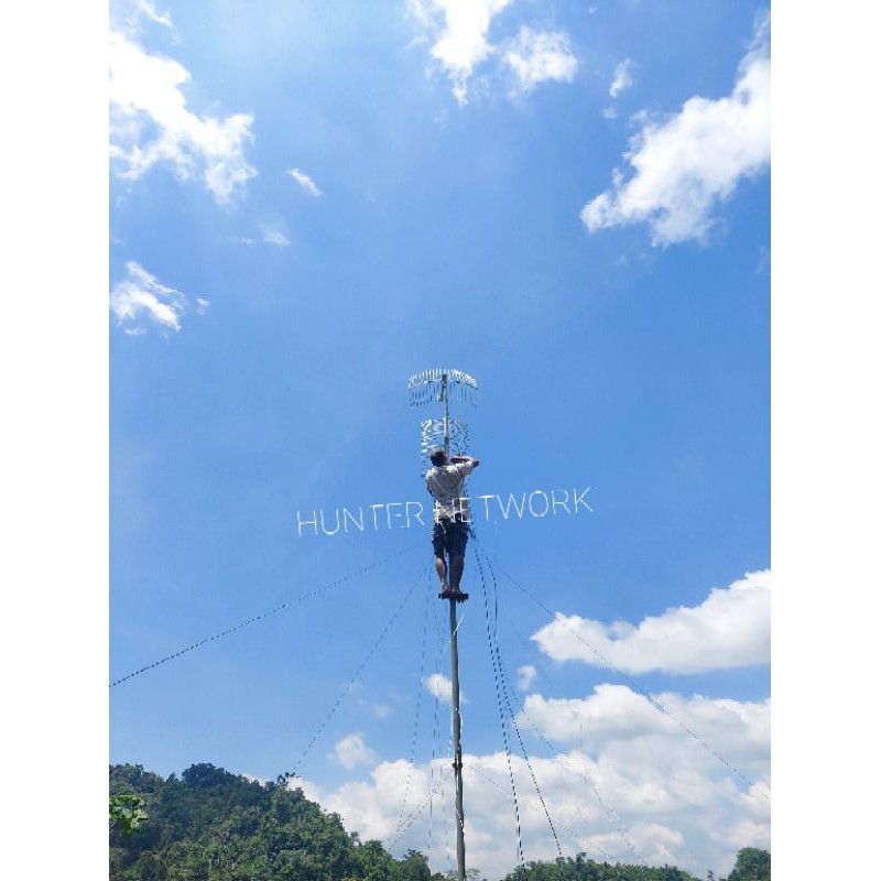 Antena yagi grid versi V posisi Vertikal untuk pasang double dual polarisasi Horizontal H V