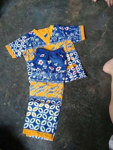 Set Baju Tidur Batik Anak Motif Cerah Untuk Usia 1-5 Tahun Laki-laki Dan Perempuan.