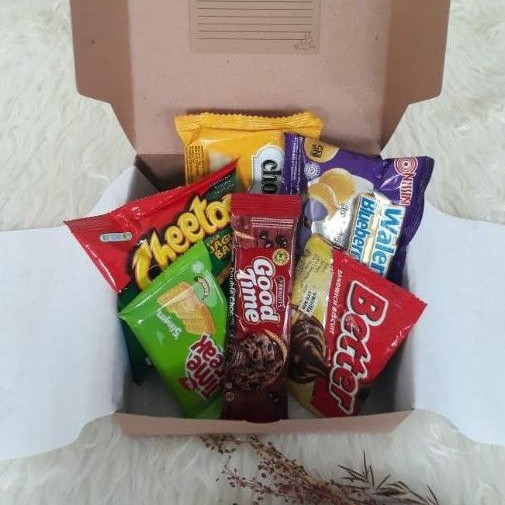 

Snack Box Murah Uk. S Gift Box Kado Hampers Ulang Tahun Anniversary Wisuda Valentine Lebaran Natal