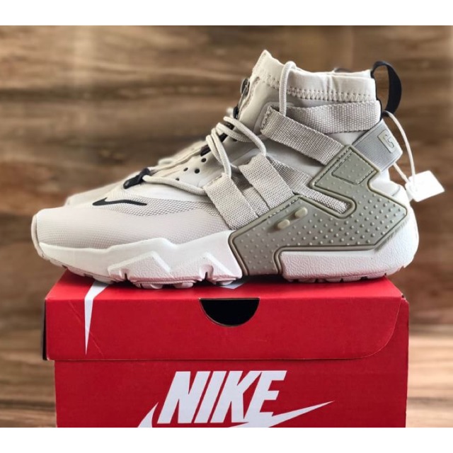 harga nike air huarache original