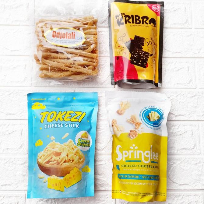 

Paket Cheese Lovers - Cemilan Serba Keju (Cheese Stick, Brownies Kerin