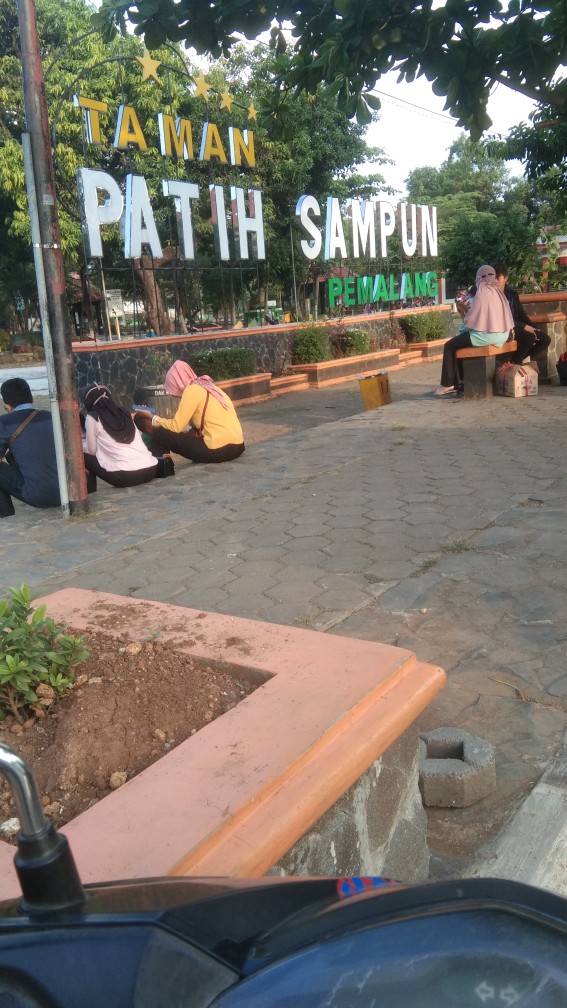 Kantong Plastik Hd Oval Teddy Bear (pegangan Tengah) Uk 30 Cm (1 Pack)