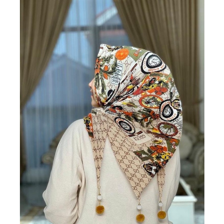SEGIEMPAT PLISKET MOTIF DENAY 2021 TERBARU POM-POM JILBAB / HIJAB SEGIEMPAT PLISKET JAMBUL TASEL CAN