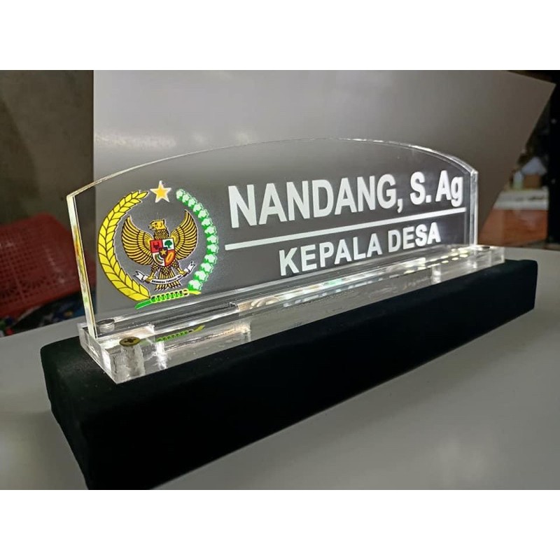 PAPAN NAMA MEJA LED FREE DESAIN BISA REQUES SUKA SUKA