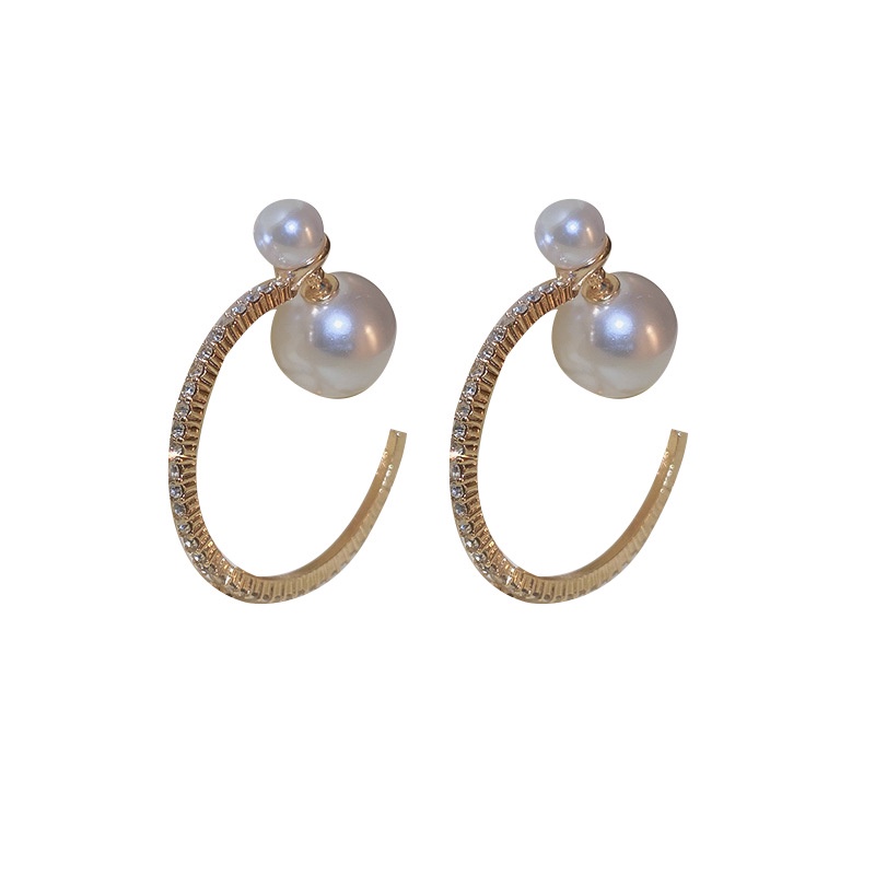 Anting Hoop Bentuk C Aksen Berlian Mutiara Gaya Korea