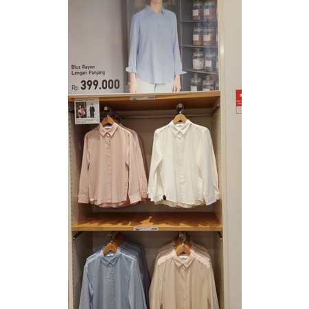 preloved UNIQLO Blouse Rayon White