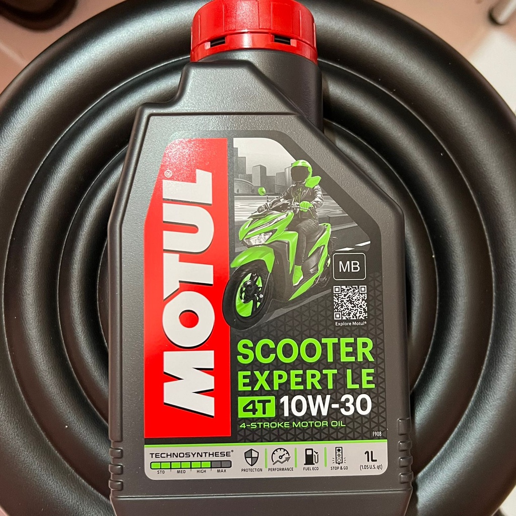 Oli Motul 4T SCOOTER EXPERT LE 10W30 1L