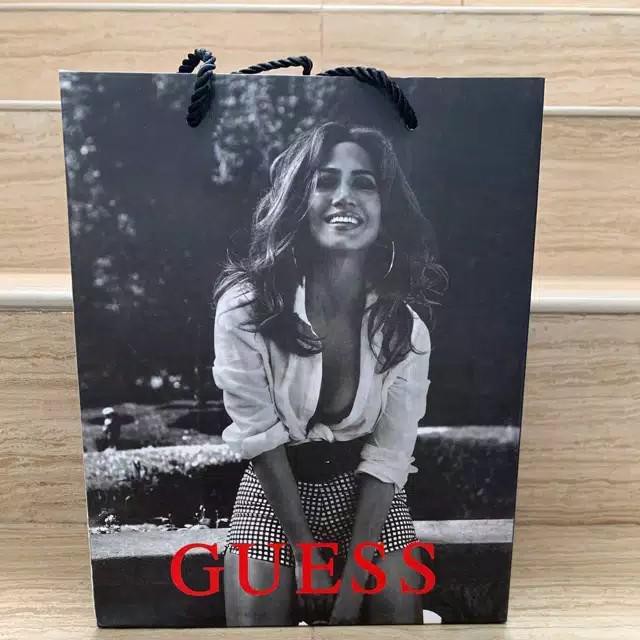 

New Ready Stock !!! Goodie Bag / Paper Bag Guess