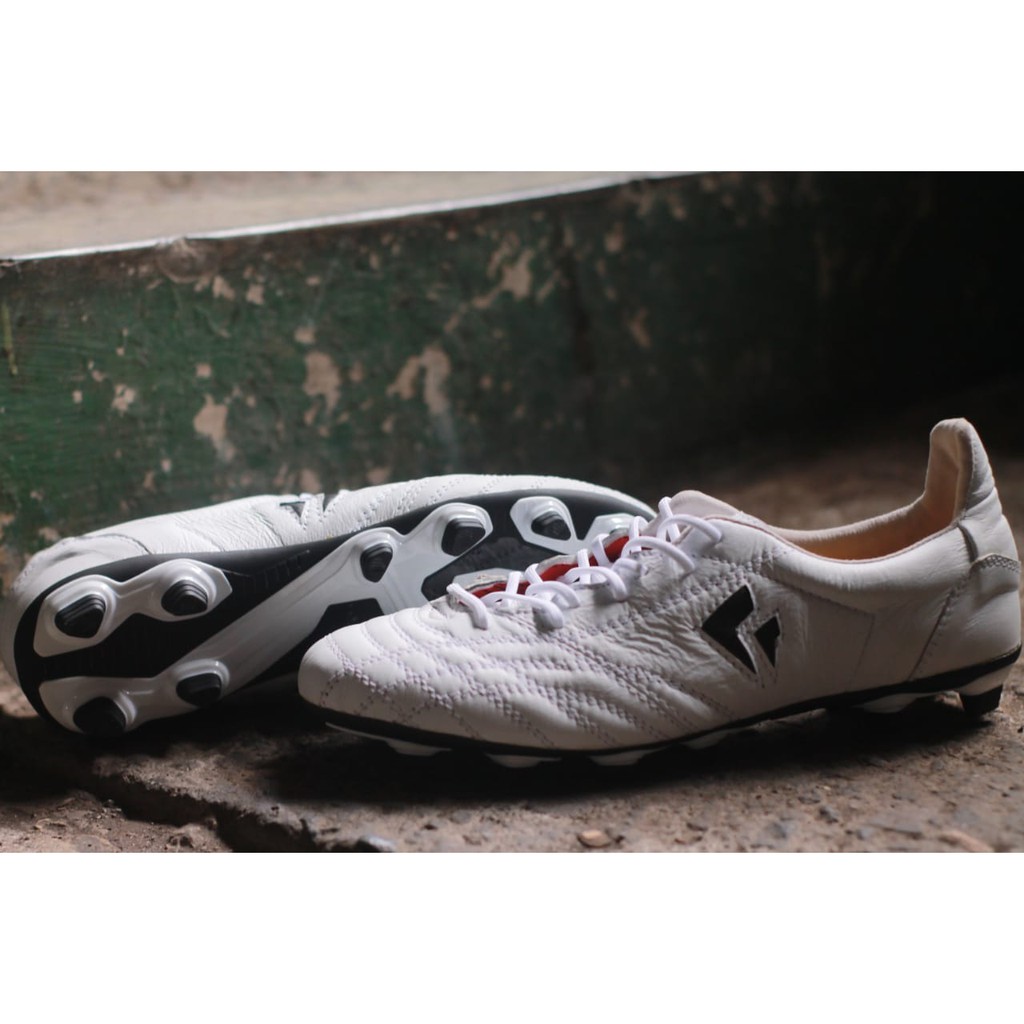 SEVSPO Kempo FG - White Black