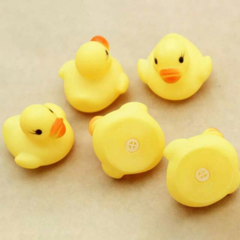 Mainan Bebek Mandi Karet 1 pcs/ Mainan Mandi Anak