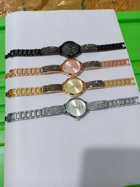 Jam Tangan Wanita Analog Kasual Swarovskiy Angsa Satu Rantai Steel Manik