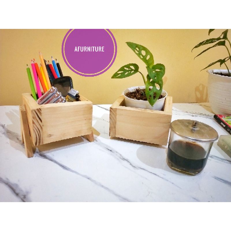 

pot punik / tempat pensil / tempat kaktus / pot kaktus / pot kayu / pot sukulen / pot mini / pot kotak kayu