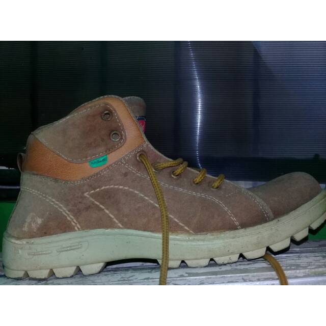 Sepatu Bots Wanita Kickers #Preloved #Sepatu #Kickers