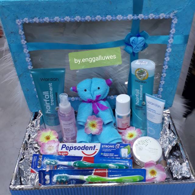 PAKET SESERAHAN WARDAH MANDI FREE HANDUK