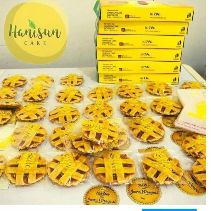 

Sudah READY Kue pie nenas oleholeh PEKANBARU Hanisuncake ZHS