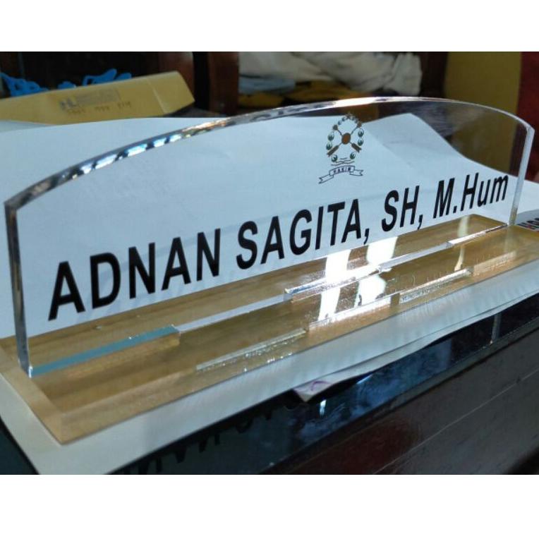 

U-APT〉 ♥☞〉 Papan nama meja akrilik UV custum
