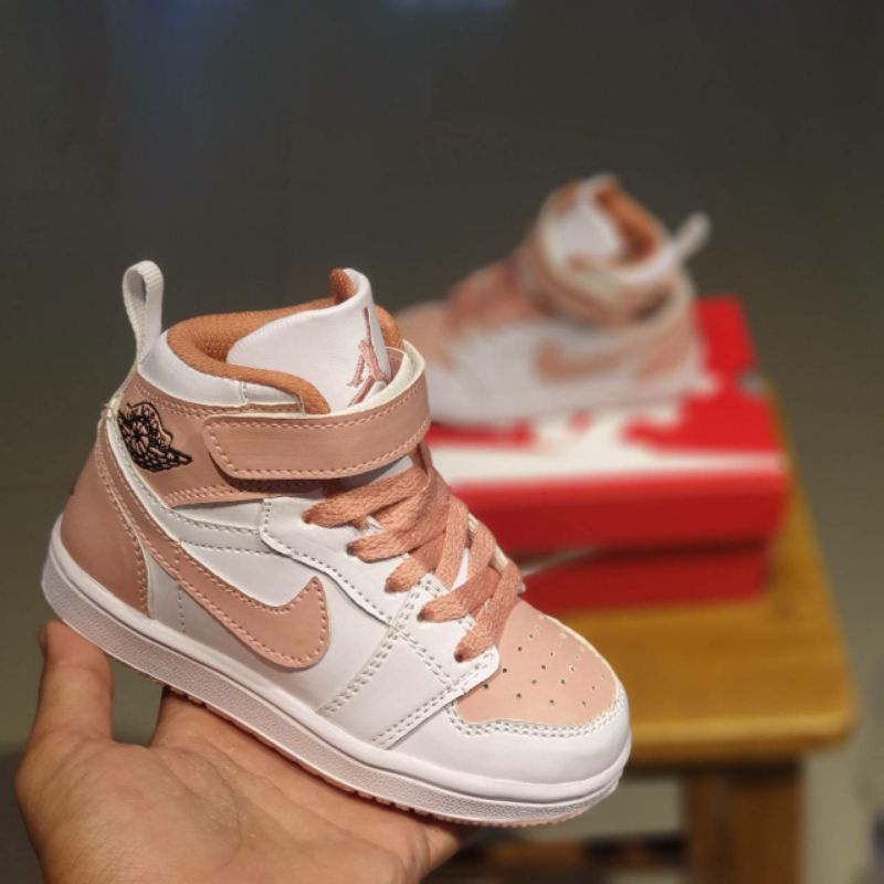 nike sneakers for kids