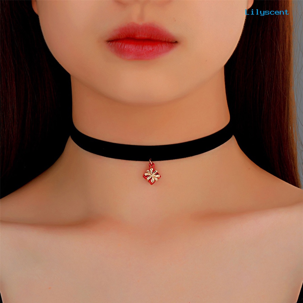 Kalung Choker Bahan Velvet Imitasi Dengan Liontin Pohon Natal Untuk Wanita