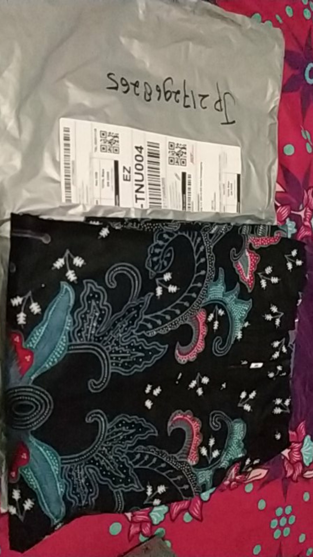 #bayarditempat Terlaris Serut Genes Jelita Tunic Navbor Yelbor Whitbor Creambor Tunik Batik Modern