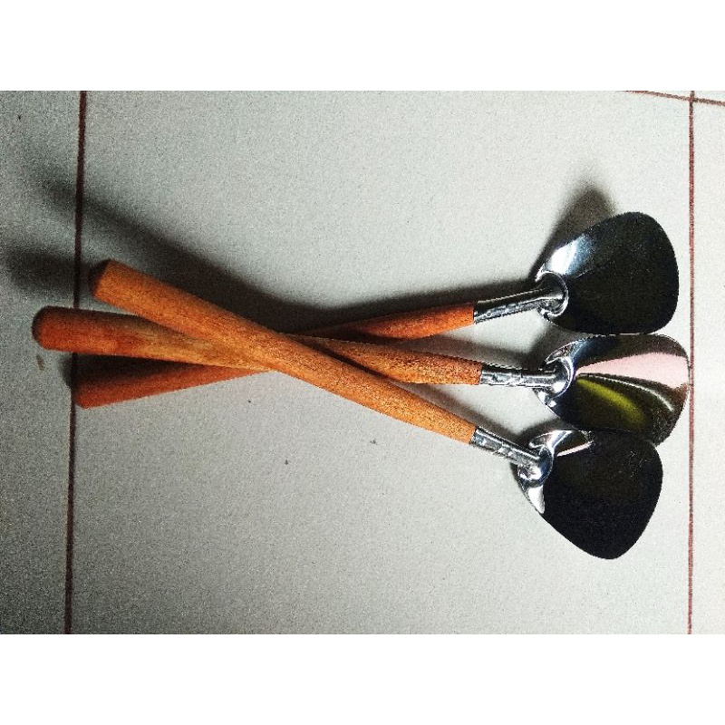 Sodet Tidak Bolong Stainless Gagang Kayu/Sodet Jawa