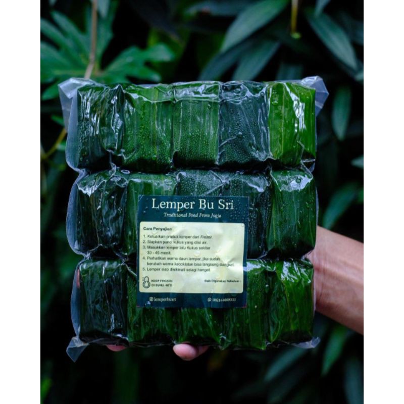 

Lemper Bu Sri Jogja (isi 10) daging sapi