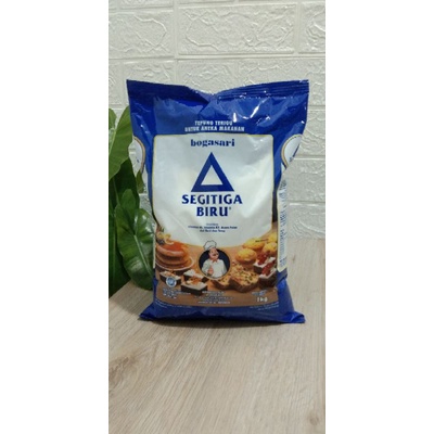 

Tepung Terigu Setiga Biru