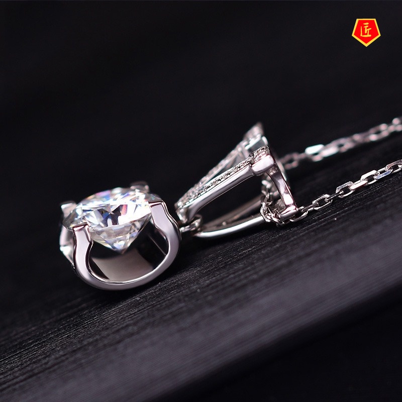 [Ready Stock]Pt950 Platinum Letter V Inlaid Zircon Pendant Female Fashion