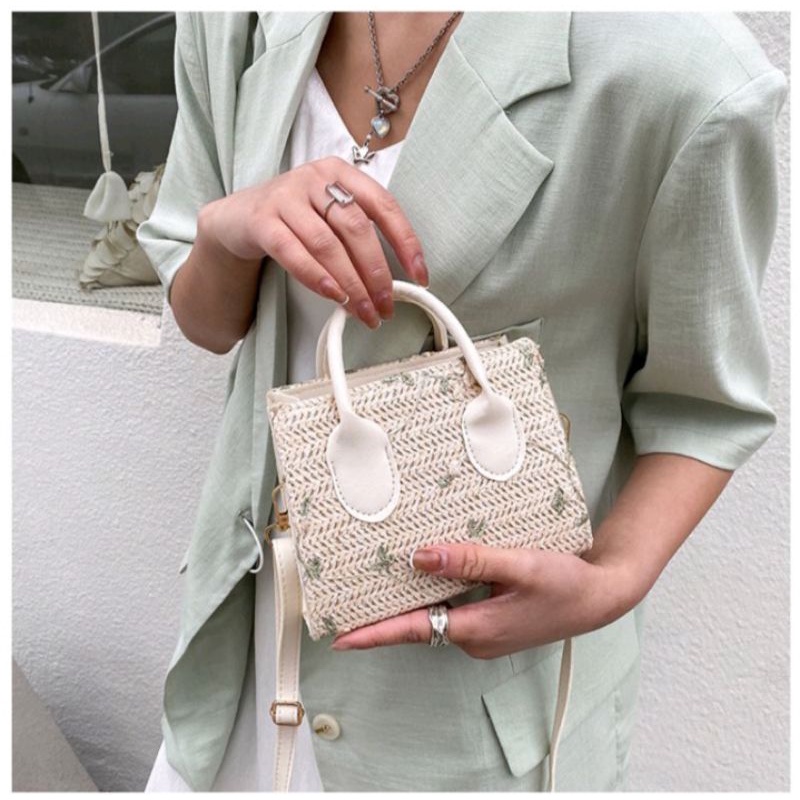 [ READY STOCK ] Sahara Bag / Tas selempang anyaman jerami import