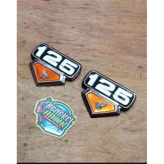 emblem toolbox emblem box accu emblem box aki tempong kempol samping kanan kiri cb 125 original impo