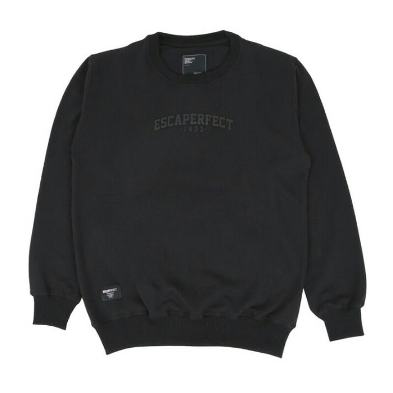 ESCAPERFECT BLACK CREWNECK SWEATER