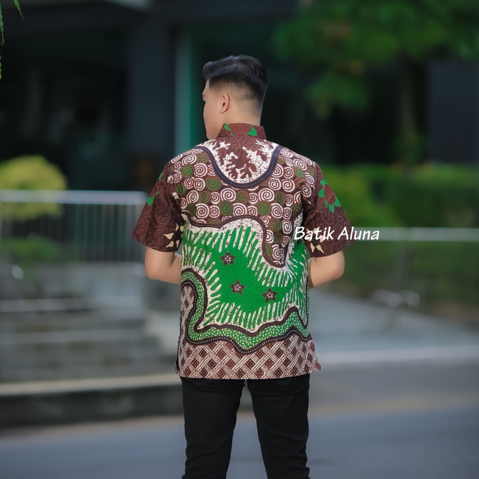 Batik Pria Pendek Premium Modern Reguler Fit Produksi Pabrik Batik Aluna Solo PD 026