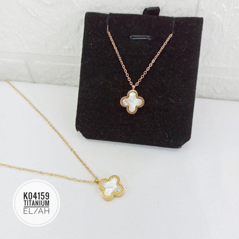 Kalung Titanium Clover 2 Sisi Warna K04159-O