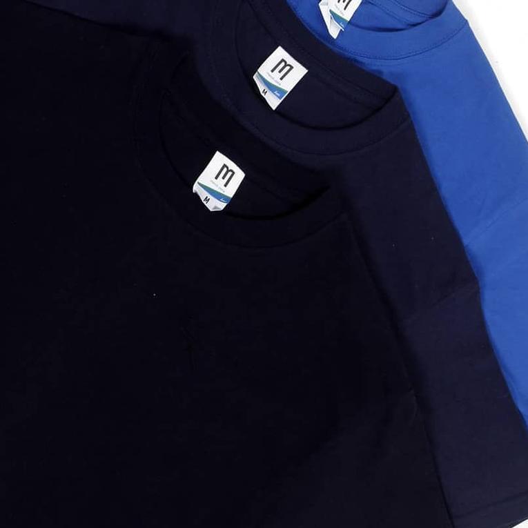 ➴ Kaos polos cotton combad 24s tanpa jahitan samping merk merchons ◌