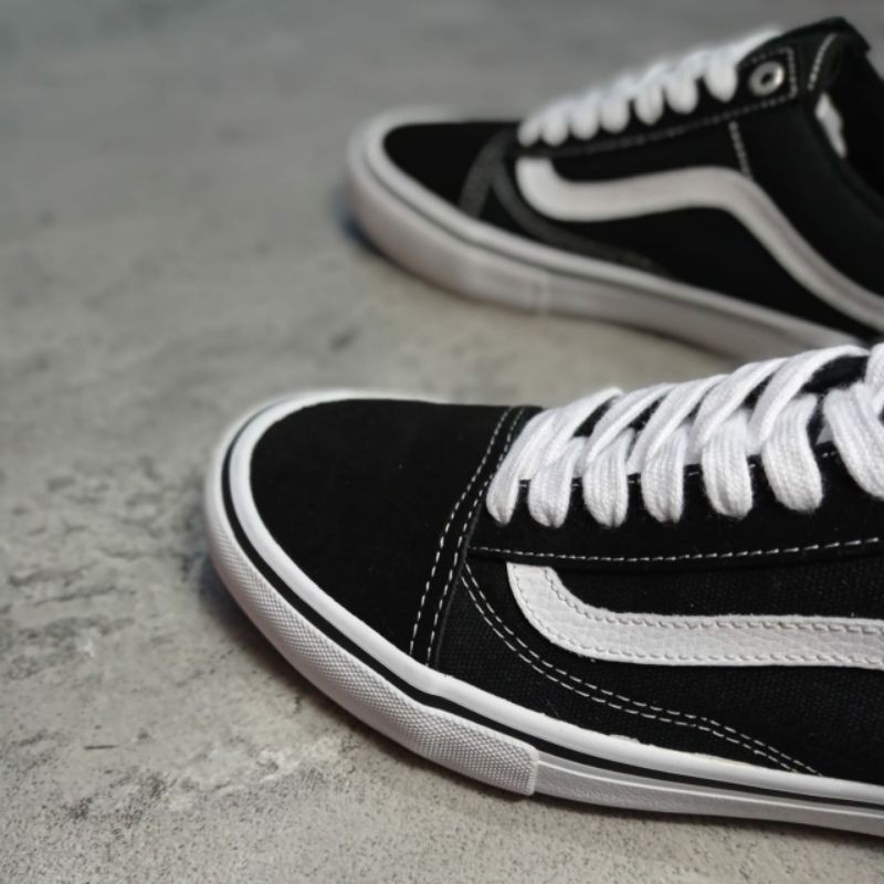 Sepatu vans oldskool black and white Bnib premium-7