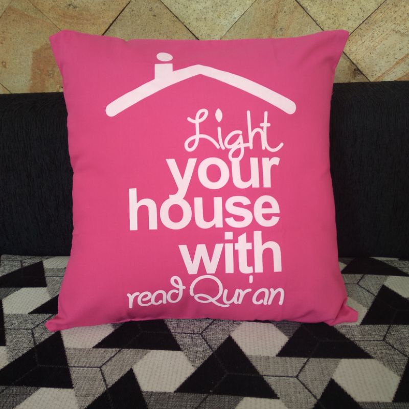 sarung bantal sofa pink fanta katakter light your
