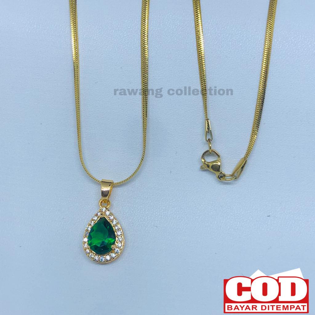 kalung titanium gold belut plus liontin permata hijau